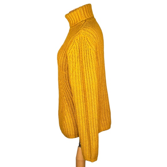 Lucky Brand Women’s Chunky & Soft Mustard Gold Turtleneck Sweater Oversized S/P - Picture 4 of 9